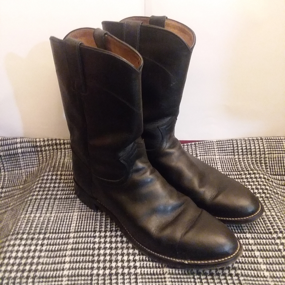 ( Sold Locally) Men's Justin Boots